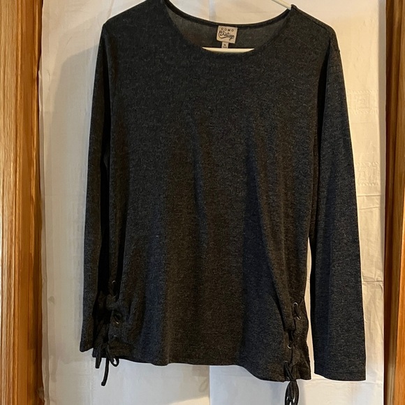 Como Vintage Tops - Como Women’s Vintage XL Long Sleeve Dark Grey Pullover Top w/side lace-ups